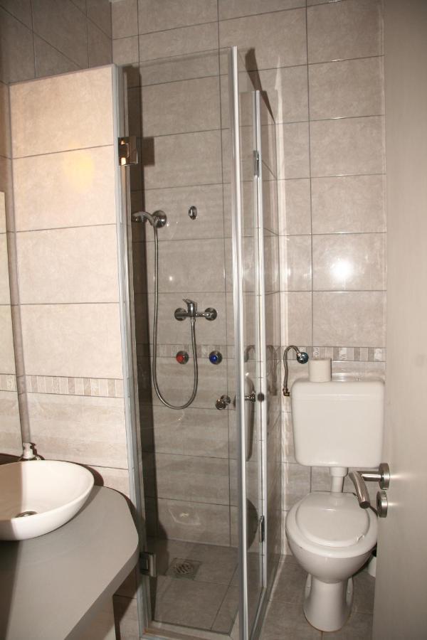 Hotel Rembrandt Vendeghaz Kisbér Zewnętrze zdjęcie