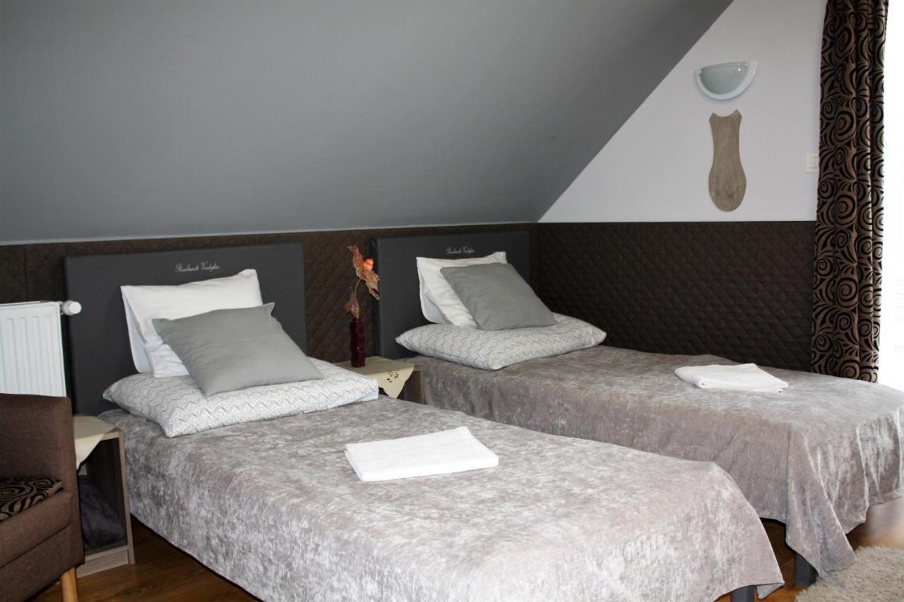 Hotel Rembrandt Vendeghaz Kisbér Zewnętrze zdjęcie
