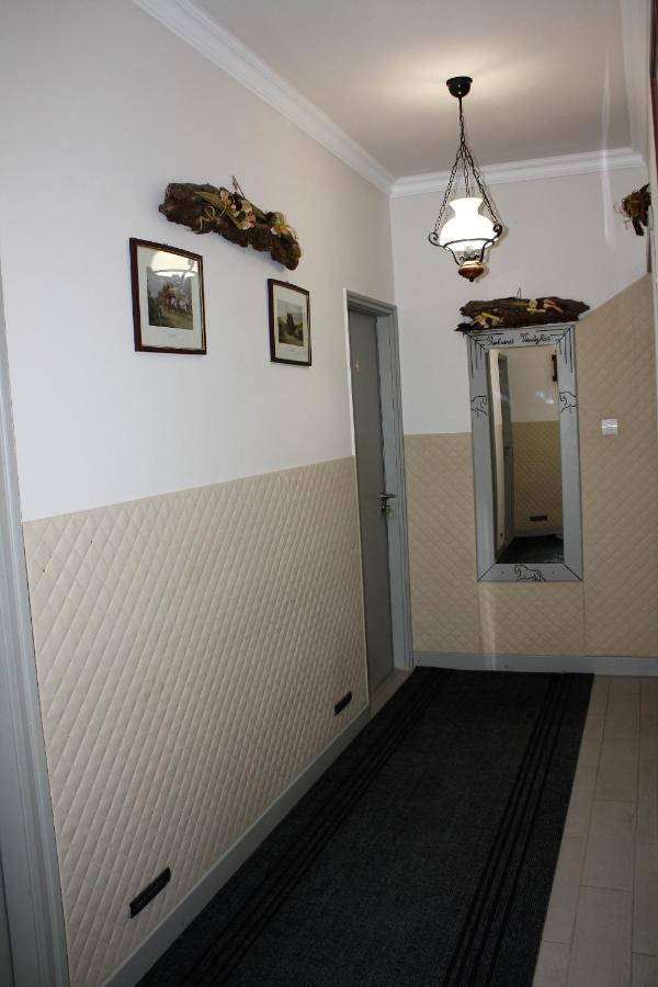 Hotel Rembrandt Vendeghaz Kisbér Zewnętrze zdjęcie
