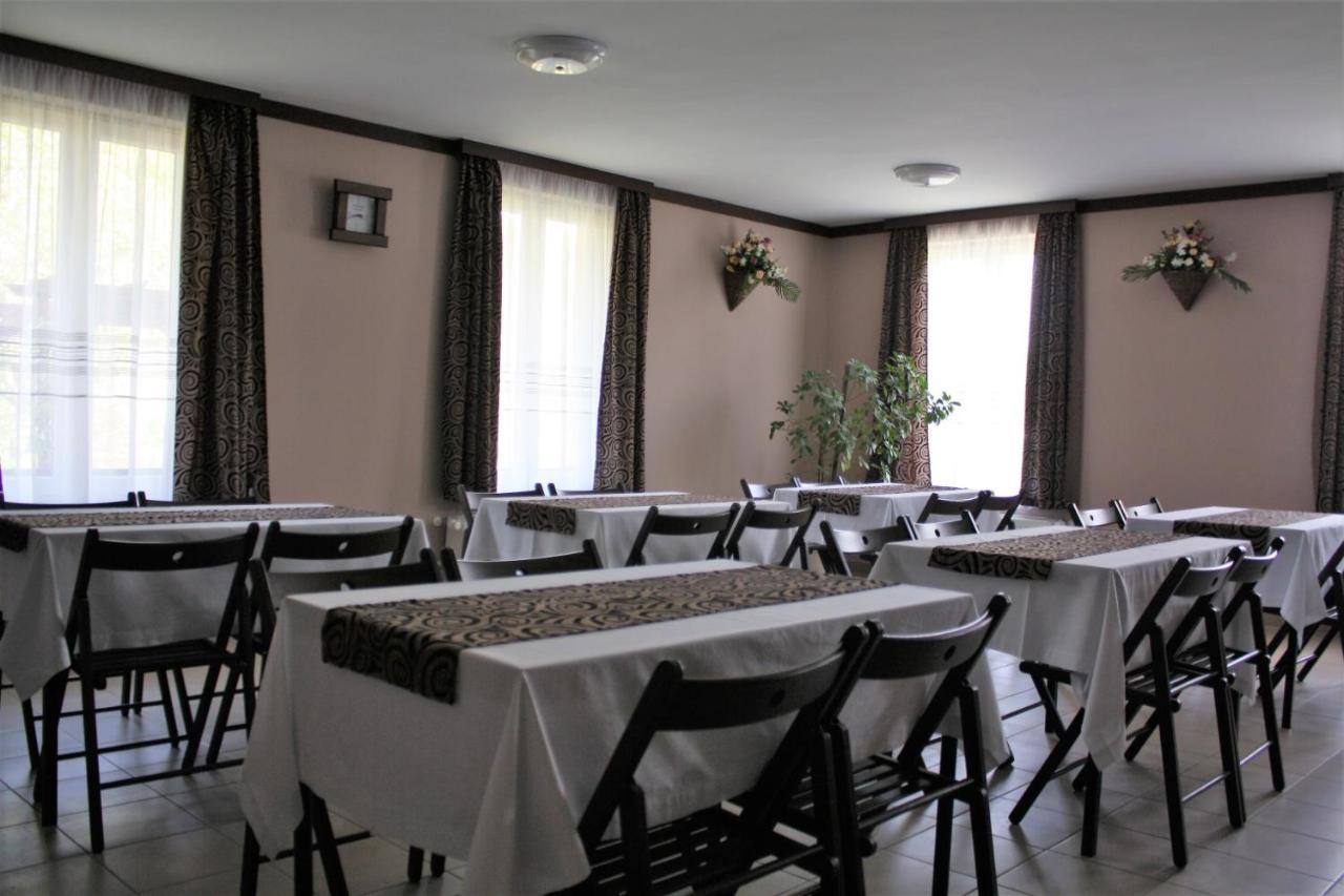 Hotel Rembrandt Vendeghaz Kisbér Zewnętrze zdjęcie