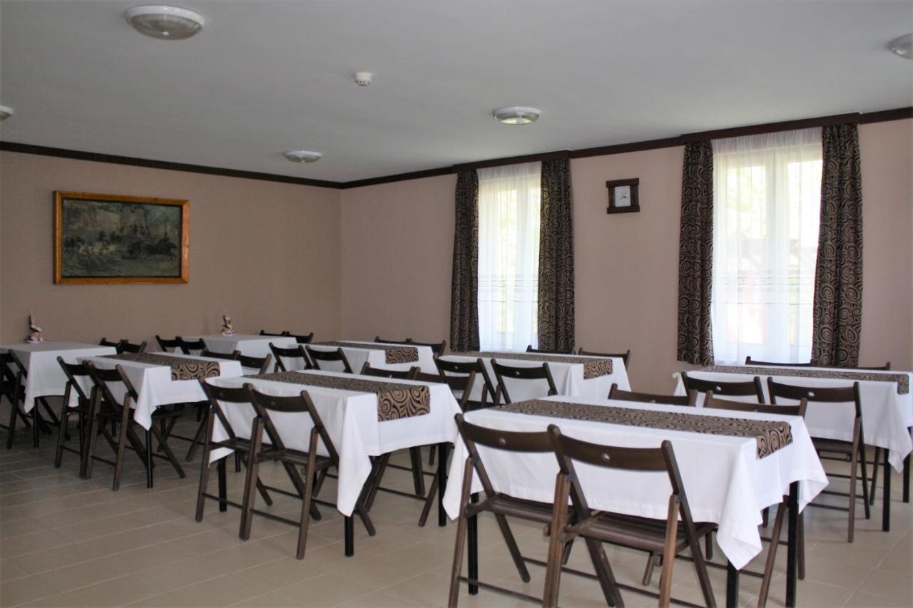 Hotel Rembrandt Vendeghaz Kisbér Zewnętrze zdjęcie