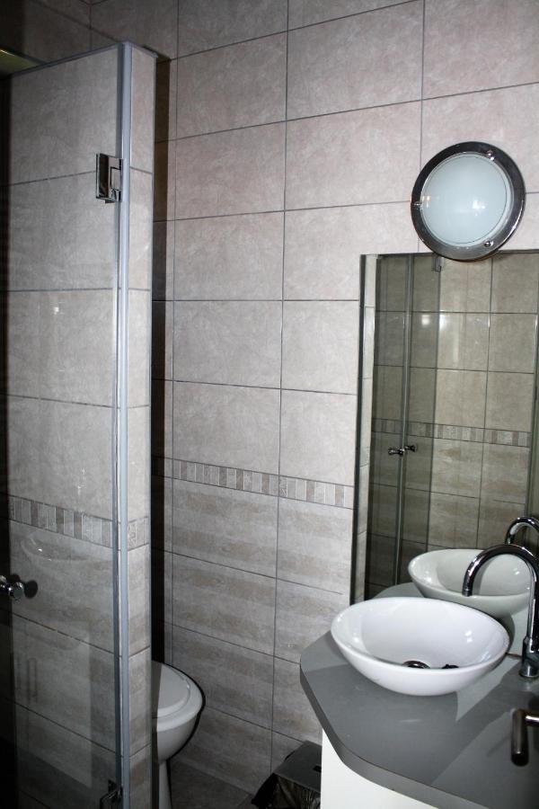 Hotel Rembrandt Vendeghaz Kisbér Zewnętrze zdjęcie