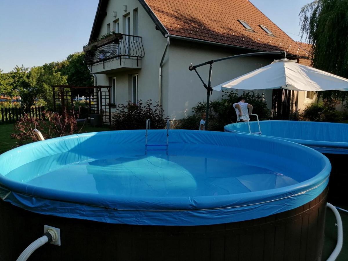 Hotel Rembrandt Vendeghaz Kisbér Zewnętrze zdjęcie